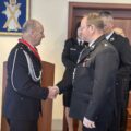 Na zdjęciu widoczny dh Henryk Żok, który składa gratulacje dh Zenonowi.