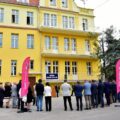 Na zdjęciu osoby przybyłe na uroczystość.