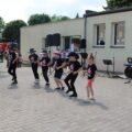 Na zdjęciu występ artystyczny uczniów.