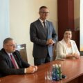 Na fotografii wicemarszałek, wójt gminy Przemęt i przewodnicząca rady gminy Przemęt.