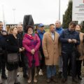 Na zdjęciu osoby obecne na otwarciu. Widać na nim radnych gminy oraz przedstawicieli z programu "Aktywna Szkoła".