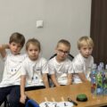 Na zdjęciu przedszkolaki z Kaszczoru przy swoim stanowisku.