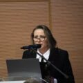 Na fotografii widoczna radna Anna Barczyńska, która przemawia podczas uroczystości.