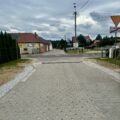 Na fotografii widoczna jest wyremontowana droga.